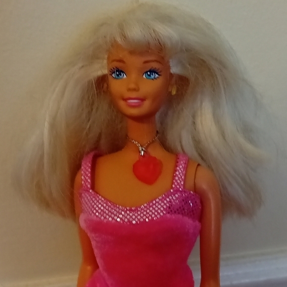 Vintage 1997 Mattel Barbie SweetHeart Pink Dress Jewel Necklace Blonde Caucasian - Picture 4 of 5